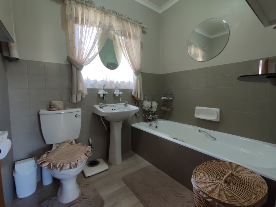 3 Bedroom Property for Sale in Flimieda North West